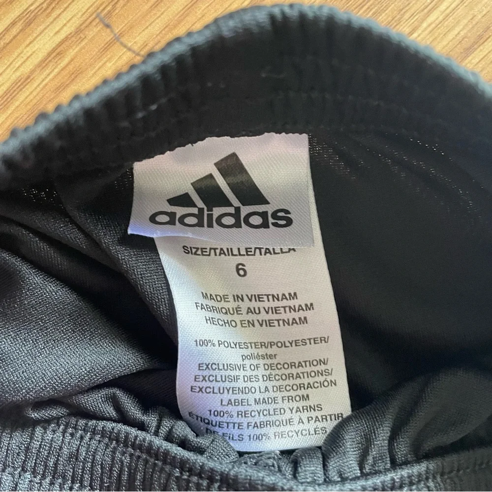 🟢3/$15 ADIDAS Shorts - Picture 6 of 9